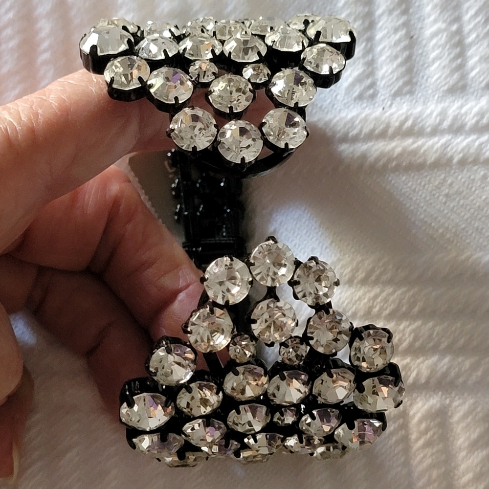 Large Glass Rinestone Braclet. - Picture 4 of 6